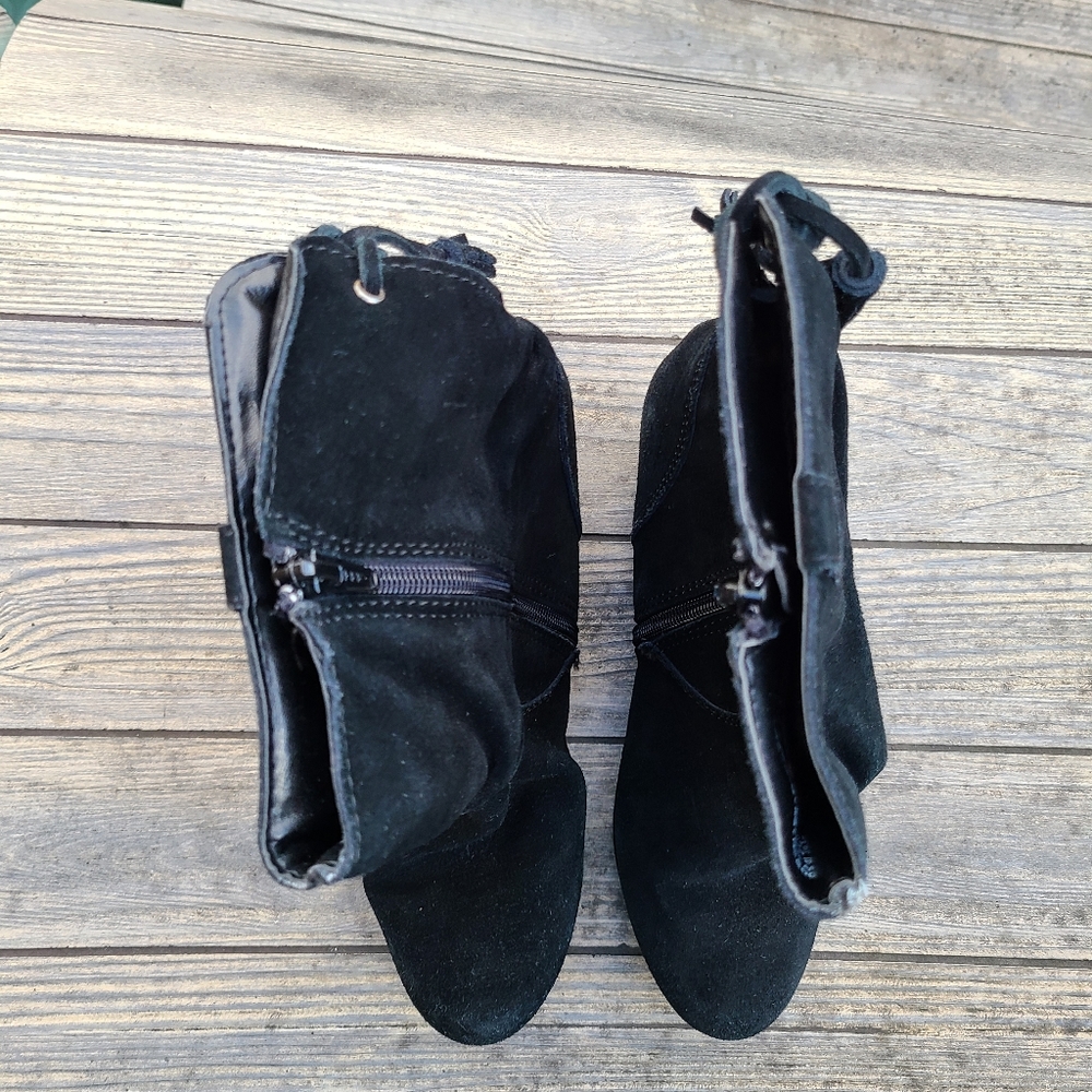 White Mountain Black Wedge Boots - Picture 4 of 10